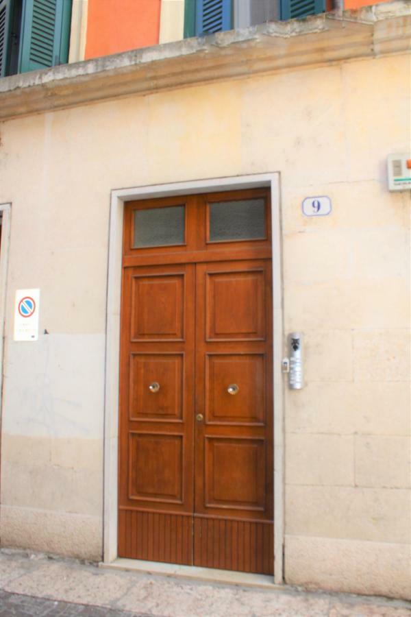 Fiore D'Arancio Luxury City Center Apartment Verona Exterior foto